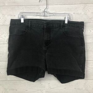 Old Navy Women's Size 16 Semi Fitted Gray Denim Jean Shorts Cuffed Casual